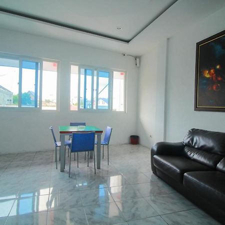 Oyo 1825 Marcopolo Homestay Pekanbaru Εξωτερικό φωτογραφία
