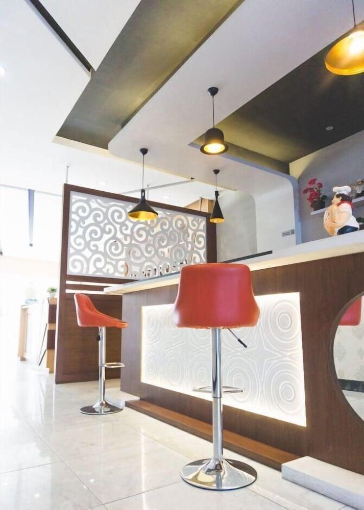 Oyo 1825 Marcopolo Homestay Pekanbaru Εξωτερικό φωτογραφία