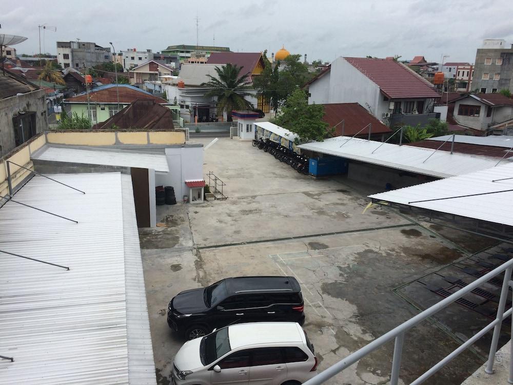 Oyo 1825 Marcopolo Homestay Pekanbaru Εξωτερικό φωτογραφία